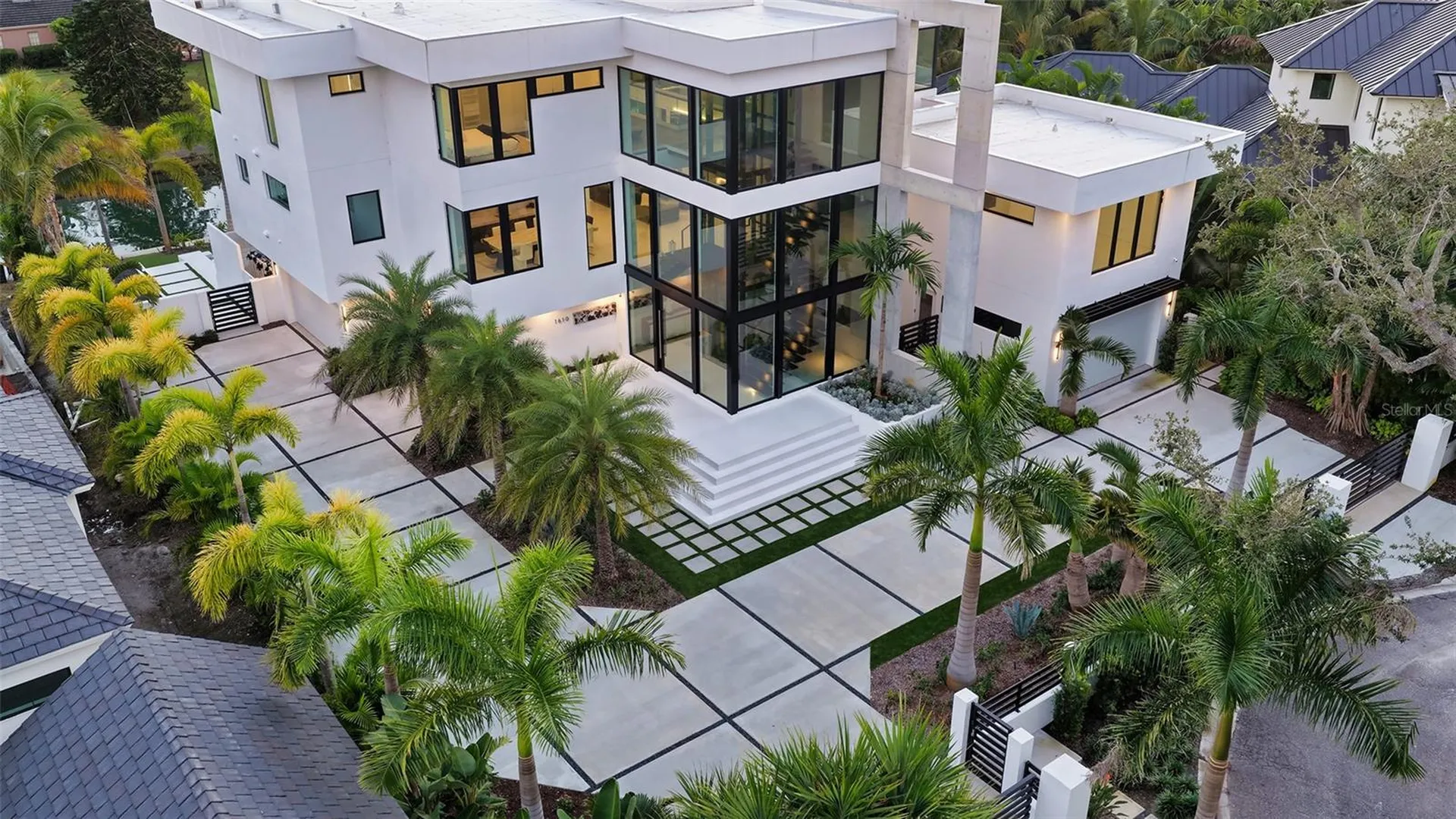 1610 N Lodge Drive Sarasota FL 34239