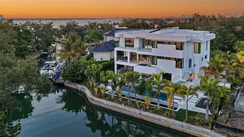 1610 N Lodge Drive Sarasota FL 34239