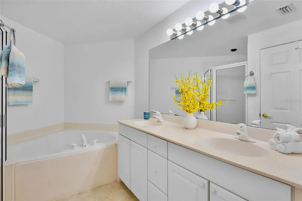 4463 Cinnamon Drive Sarasota FL 34238