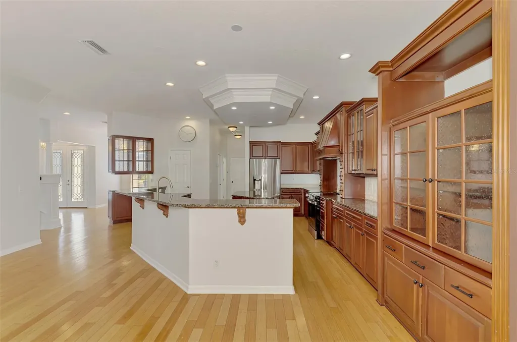 5684 Eastwind Drive Sarasota FL 34233