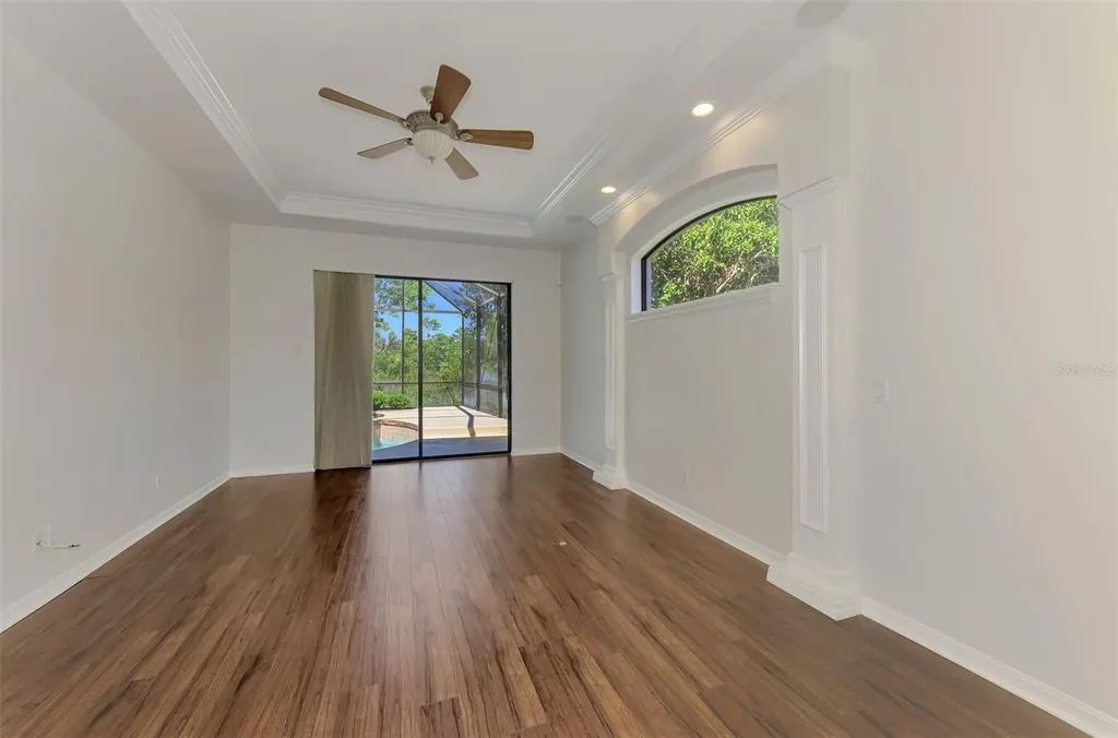 5684 Eastwind Drive Sarasota FL 34233