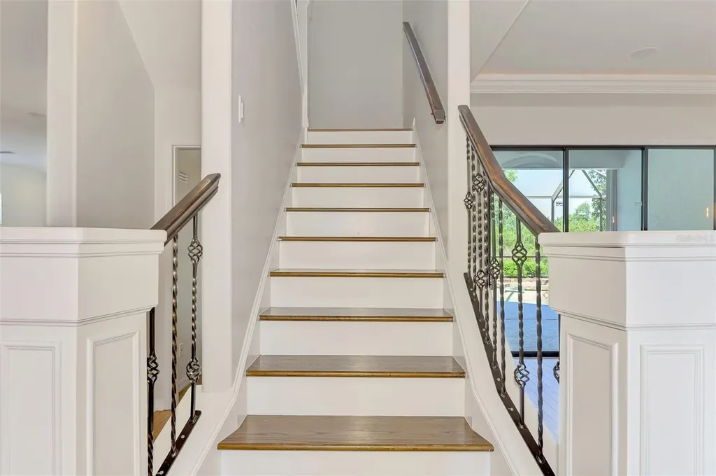 5684 Eastwind Drive Sarasota FL 34233