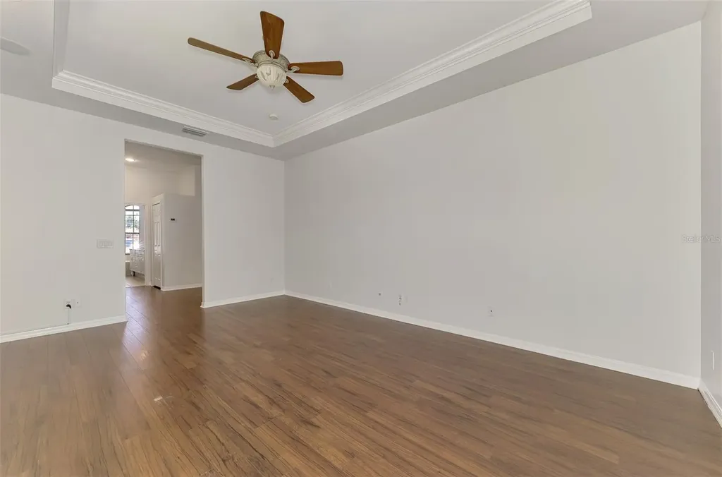 5684 Eastwind Drive Sarasota FL 34233