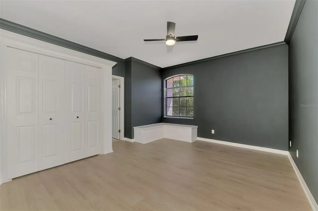 5684 Eastwind Drive Sarasota FL 34233