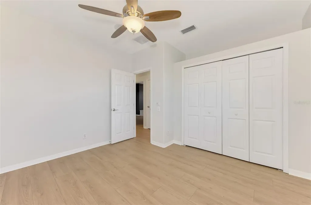 5684 Eastwind Drive Sarasota FL 34233