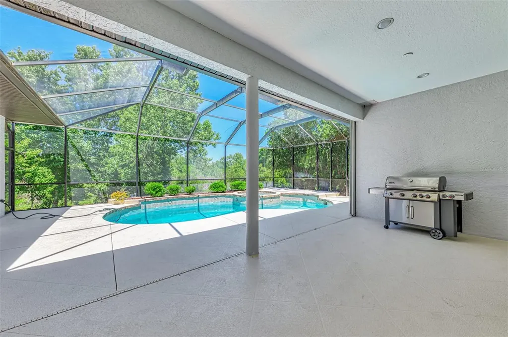 5684 Eastwind Drive Sarasota FL 34233