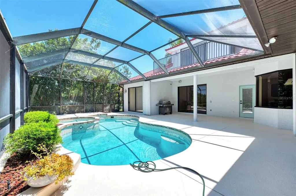 5684 Eastwind Drive Sarasota FL 34233