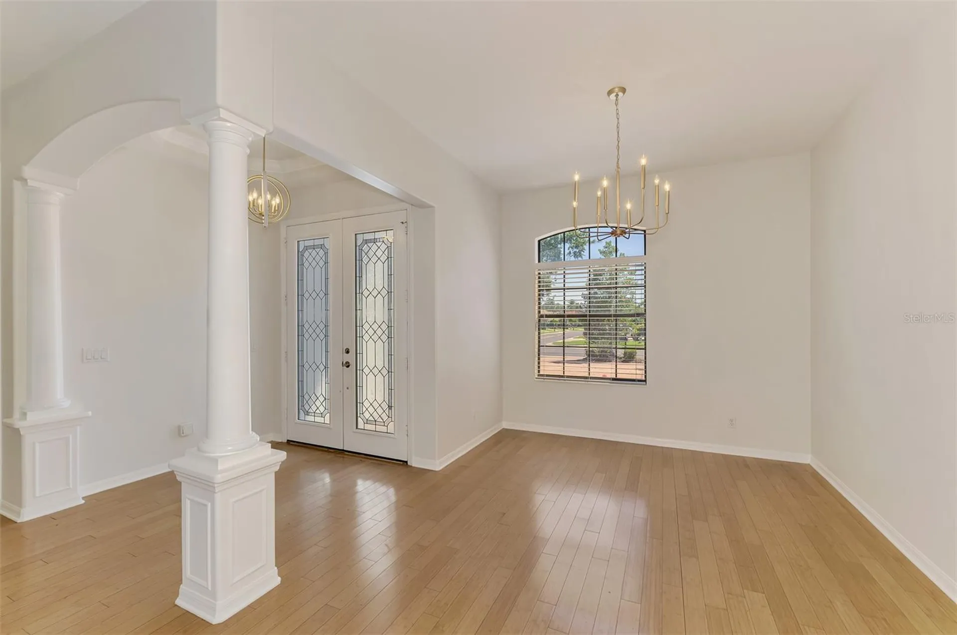 5684 Eastwind Drive Sarasota FL 34233