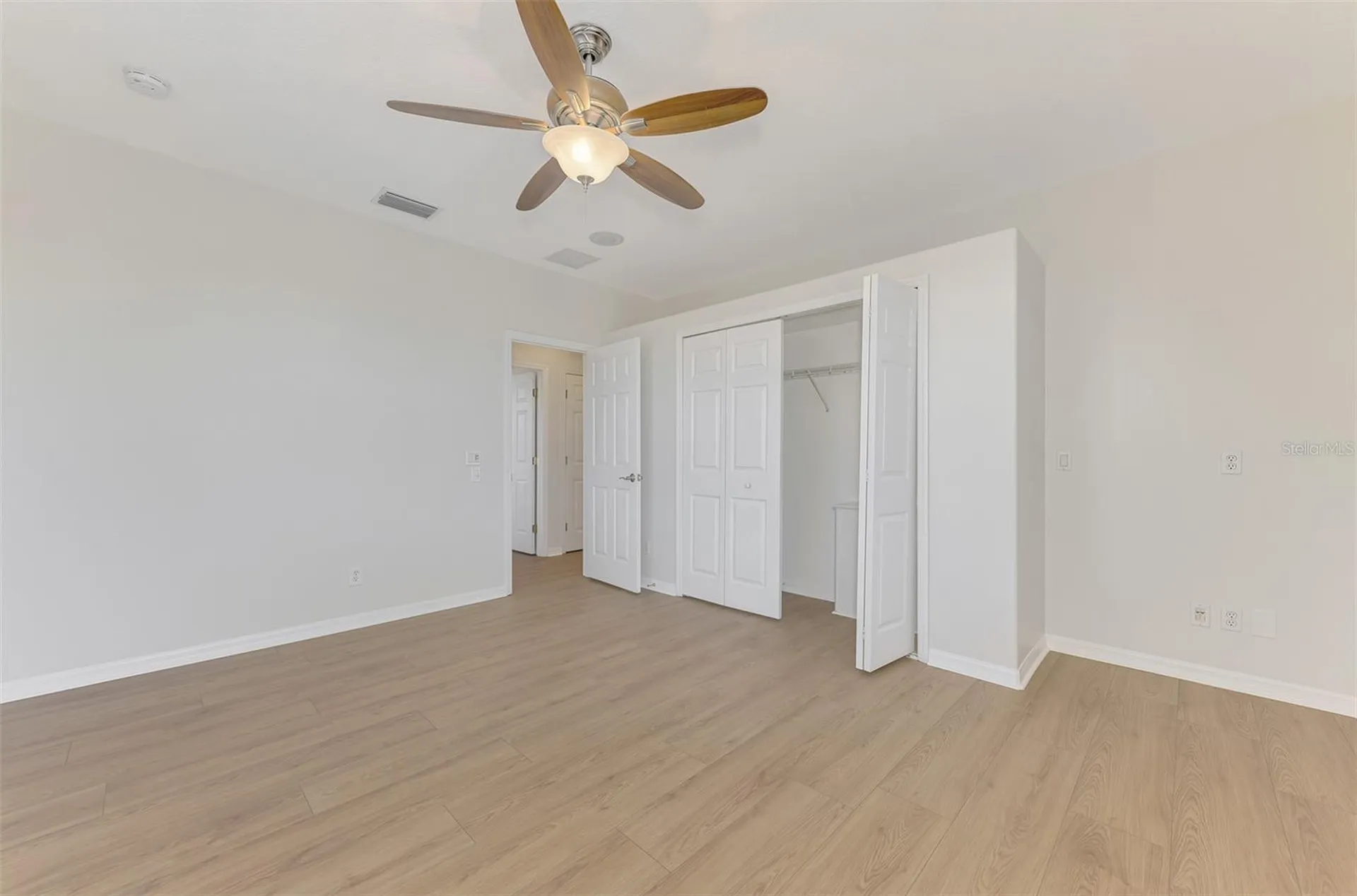 5684 Eastwind Drive Sarasota FL 34233