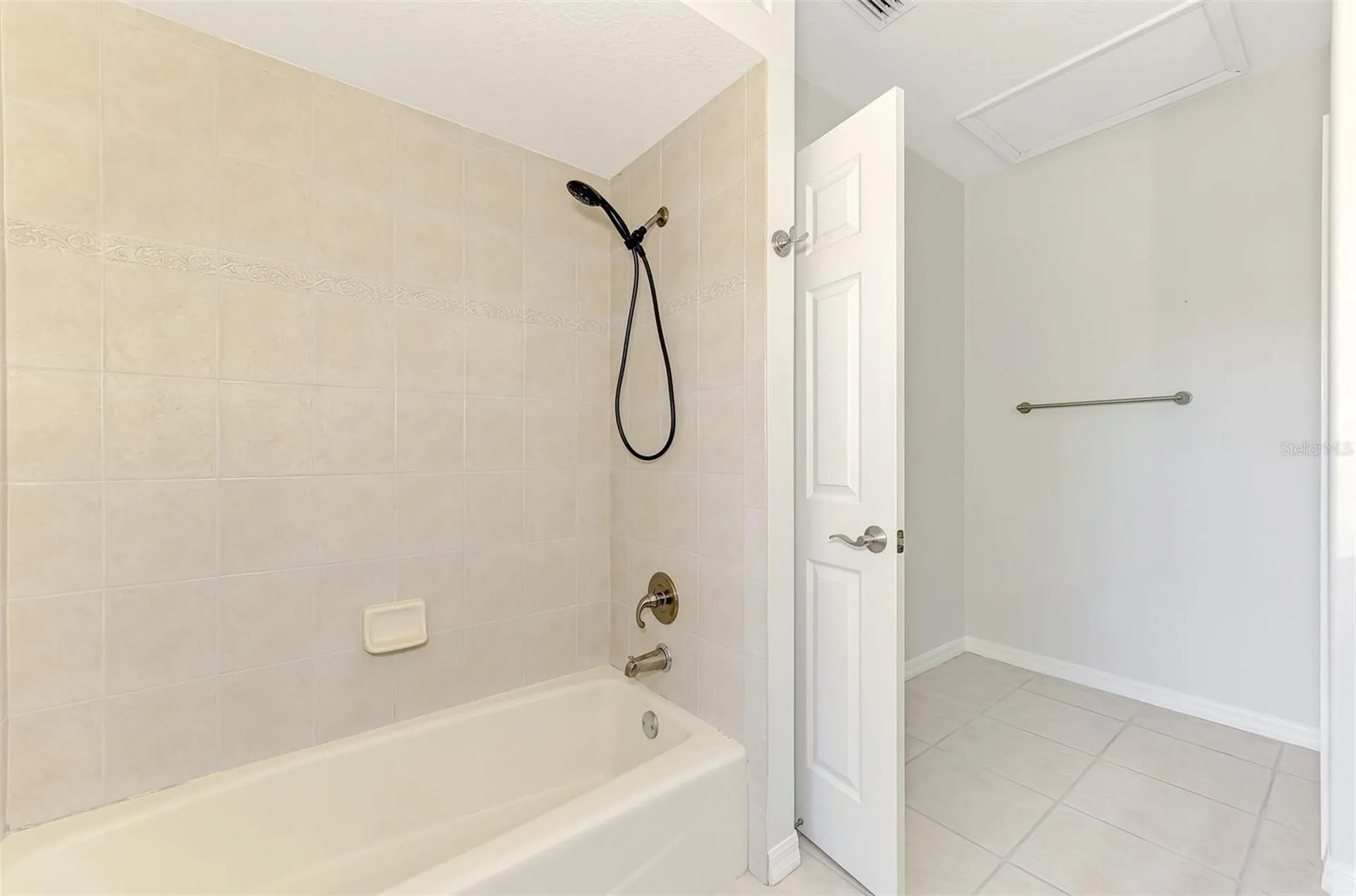 5684 Eastwind Drive Sarasota FL 34233