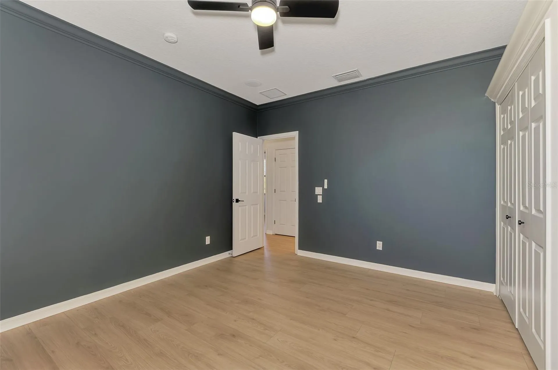 5684 Eastwind Drive Sarasota FL 34233