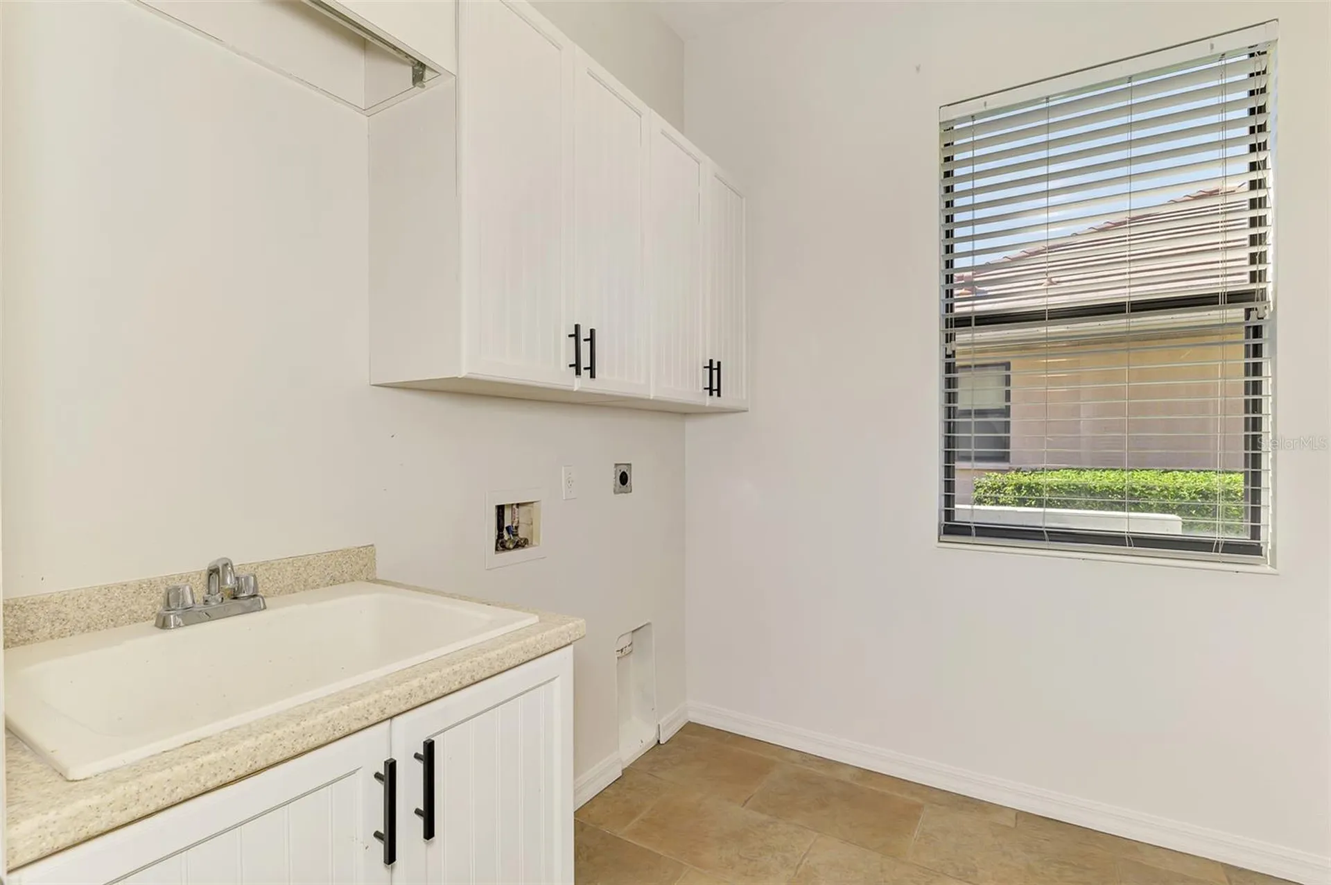 5684 Eastwind Drive Sarasota FL 34233
