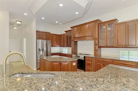 5684 Eastwind Drive Sarasota FL 34233