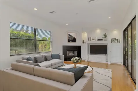 5684 Eastwind Drive Sarasota FL 34233