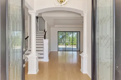 5684 Eastwind Drive Sarasota FL 34233