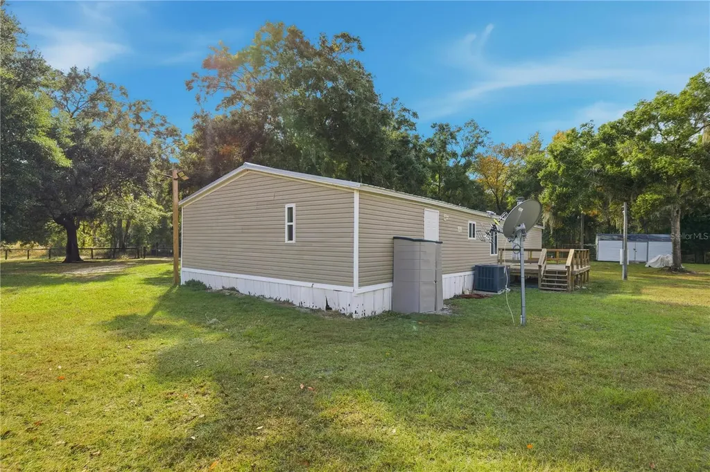 9160 NW 131 Court Ocala FL 34482