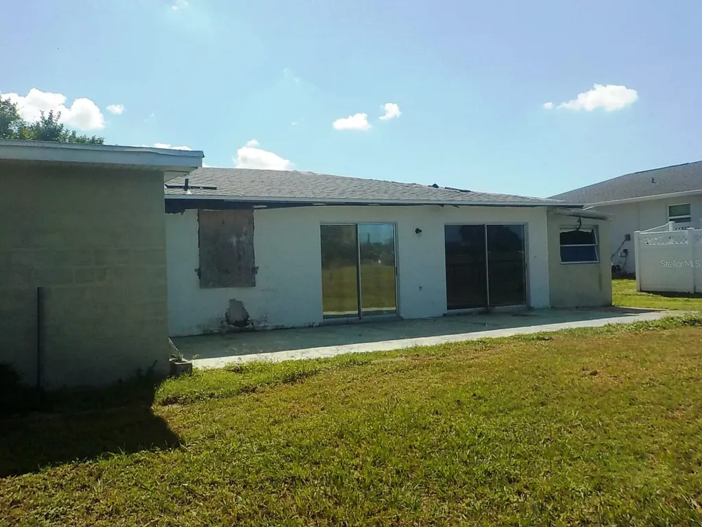 30 Oakland Hills Court Rotonda West FL 33947