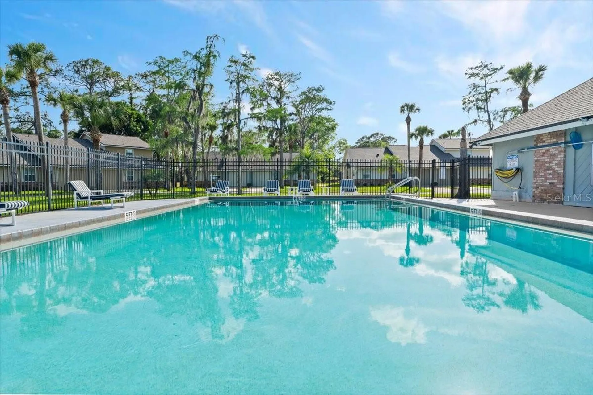102 Bob White Court Daytona Beach FL 32119