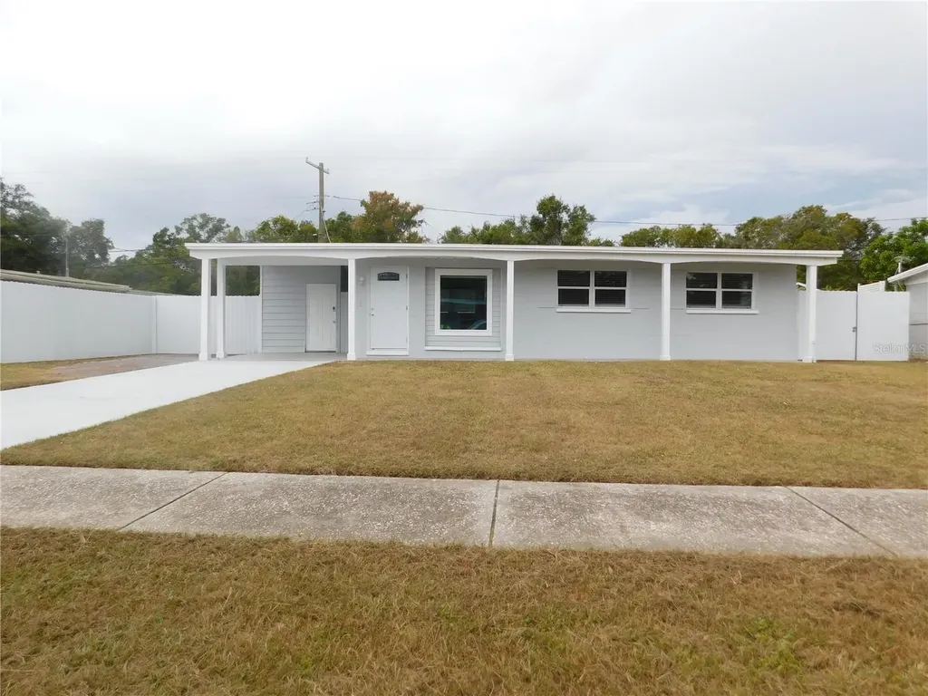 2015 Wishing Well Way Tampa FL 33619