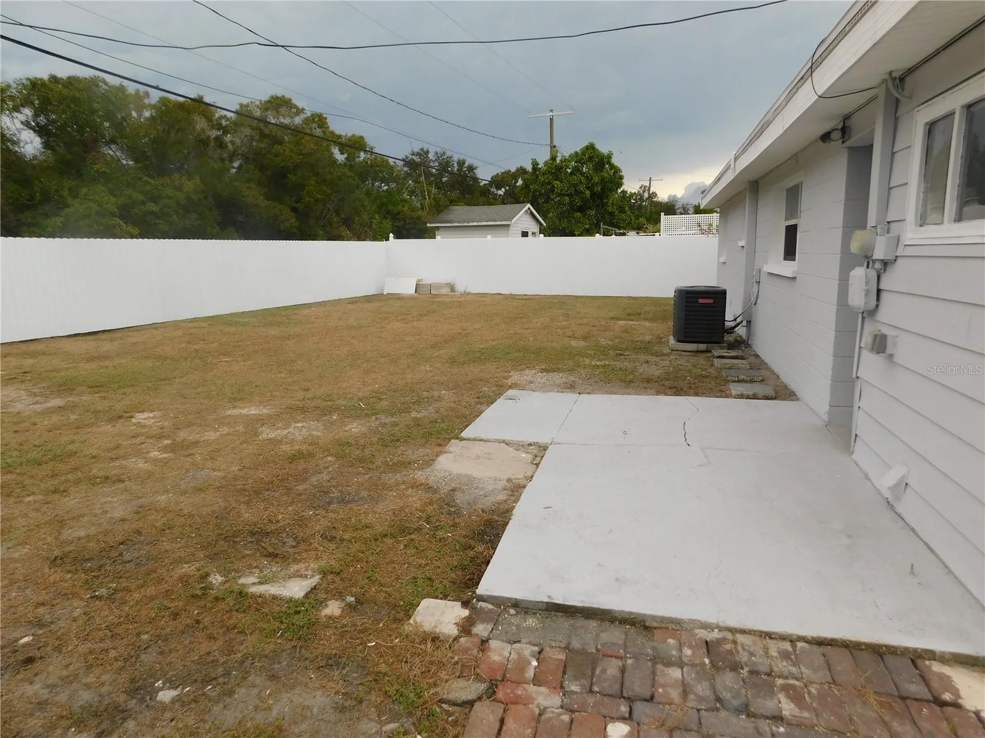 2015 Wishing Well Way Tampa FL 33619
