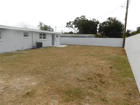 2015 Wishing Well Way Tampa FL 33619