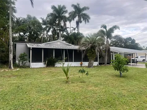 2833 SE 18th Terrace Okeechobee FL 34974