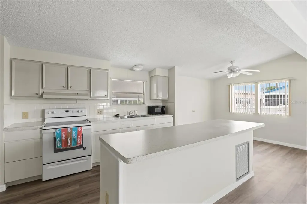 3831 115th Street Court W Bradenton FL 34210