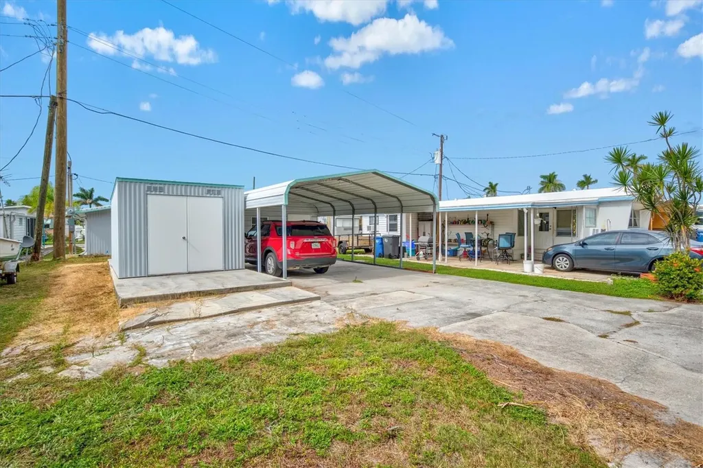 3831 115th Street Court W Bradenton FL 34210