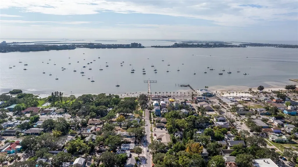 5322 25th Avenue S Gulfport FL 33707