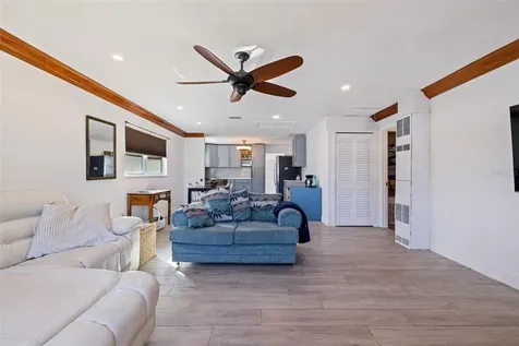 5322 25th Avenue S Gulfport FL 33707