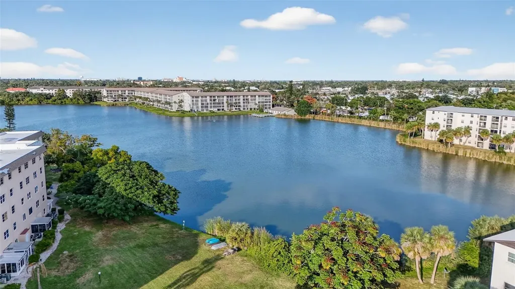 4149 Lake Bayshore Drive Bradenton FL 34205
