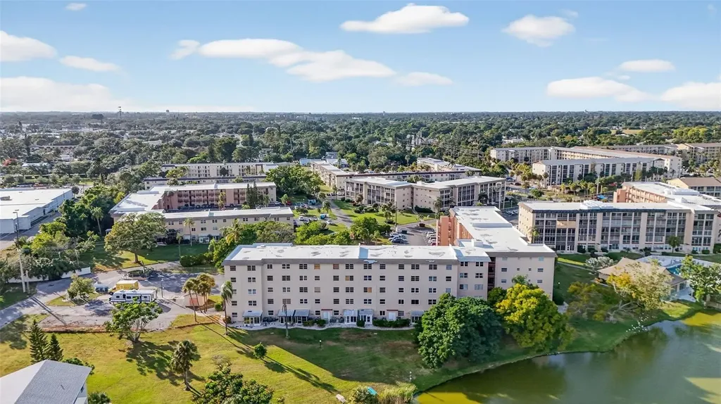 4149 Lake Bayshore Drive Bradenton FL 34205