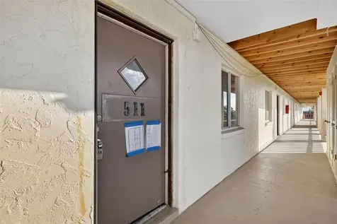 4149 Lake Bayshore Drive Bradenton FL 34205