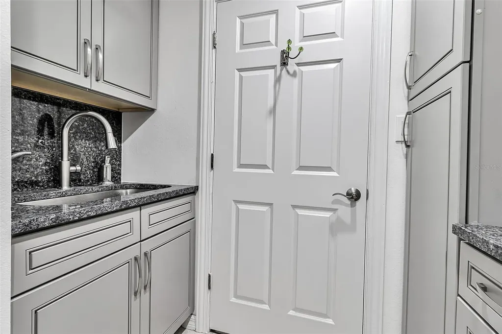 385 N Point Road Osprey FL 34229