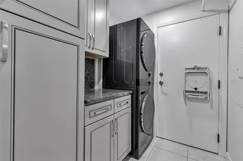 385 N Point Road Osprey FL 34229