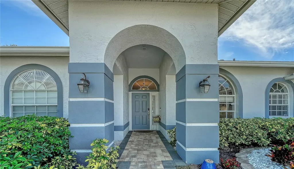 9528 Hawksmoor Lane Sarasota FL 34238