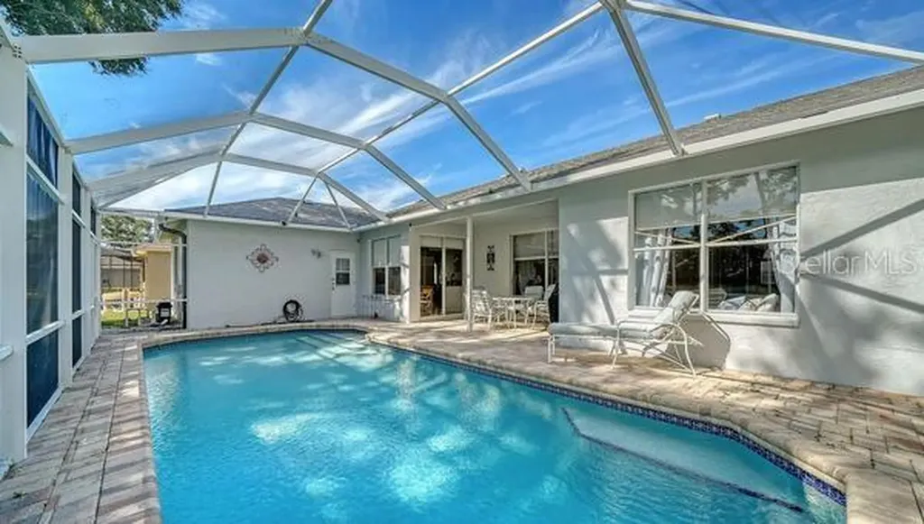 9528 Hawksmoor Lane Sarasota FL 34238