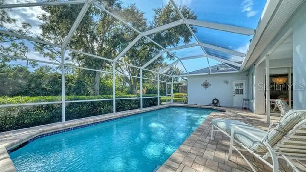 9528 Hawksmoor Lane Sarasota FL 34238