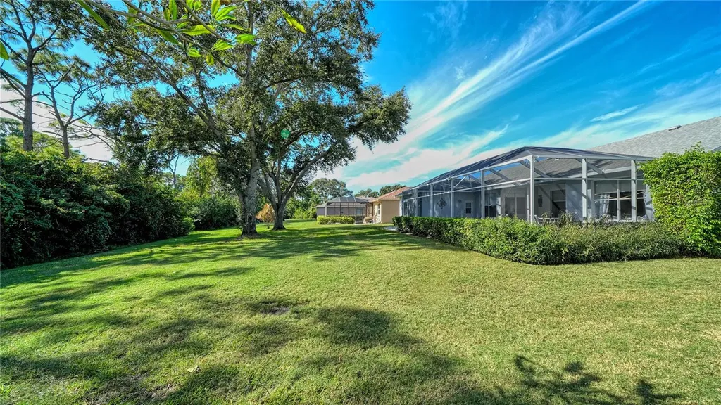 9528 Hawksmoor Lane Sarasota FL 34238