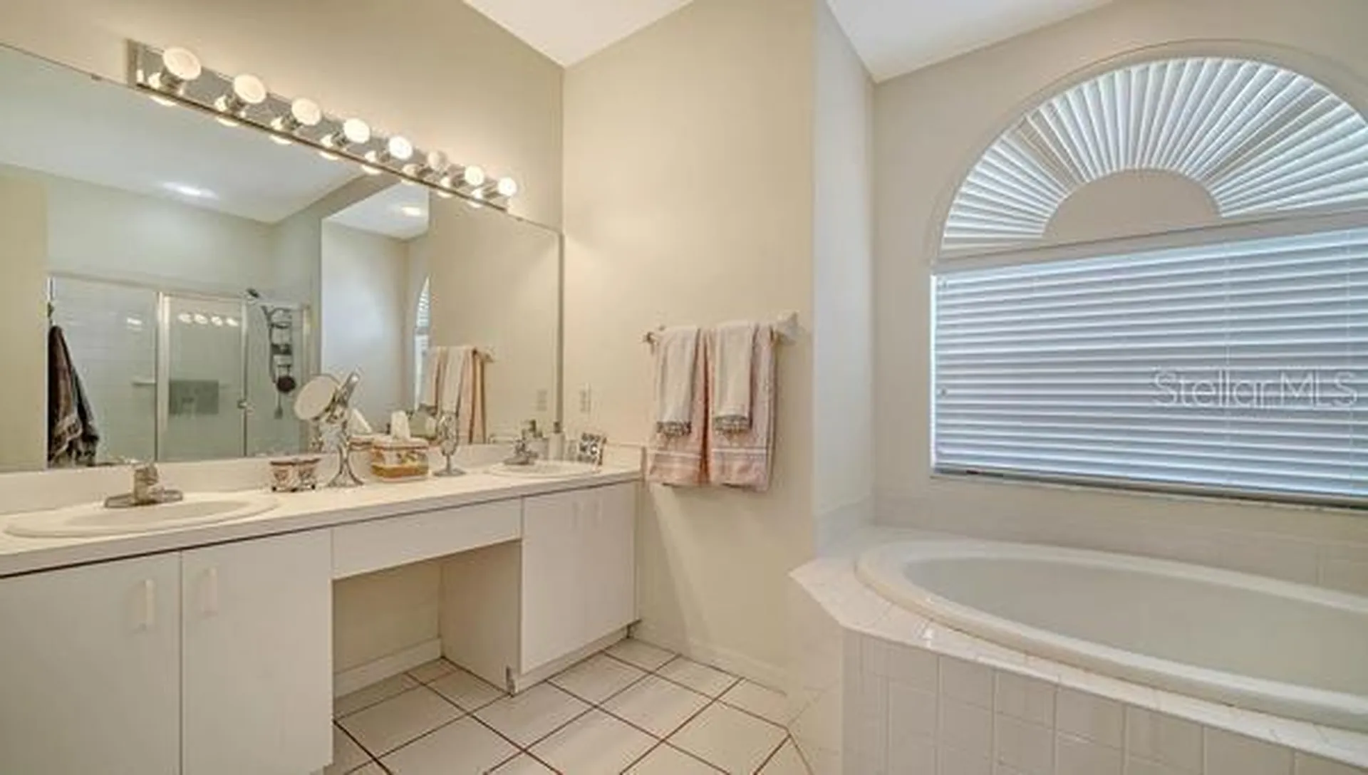 9528 Hawksmoor Lane Sarasota FL 34238