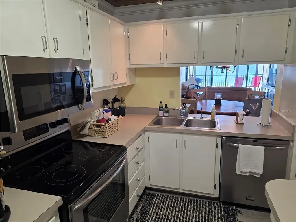 17580 Gulf Boulevard Redington Shores FL 33708