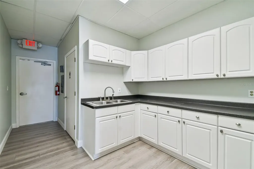 5404 Hoover Boulevard Tampa FL 33634