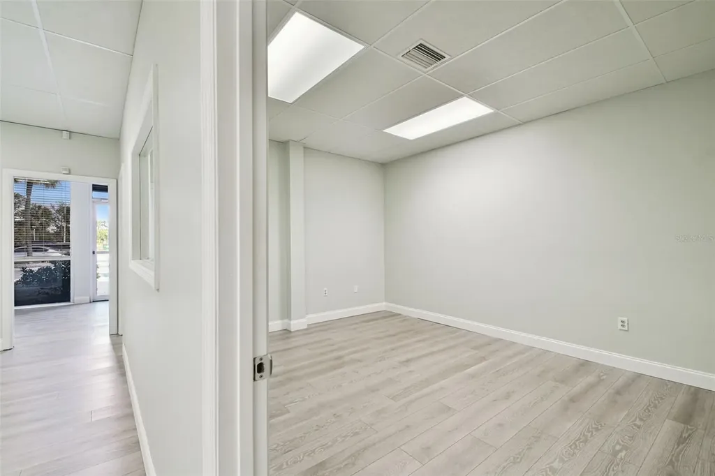 5404 Hoover Boulevard Tampa FL 33634