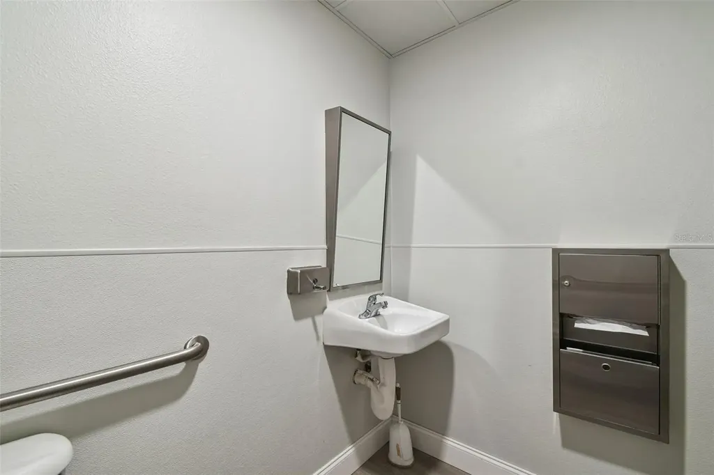 5404 Hoover Boulevard Tampa FL 33634