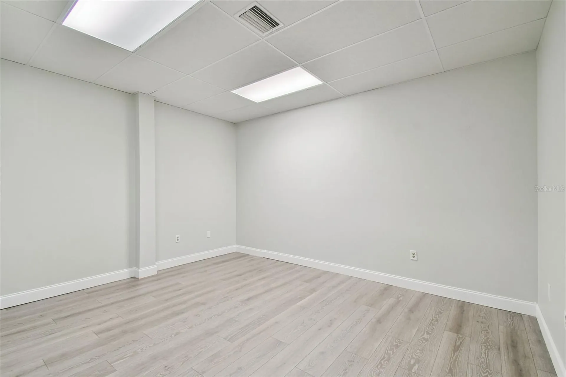 5404 Hoover Boulevard Tampa FL 33634