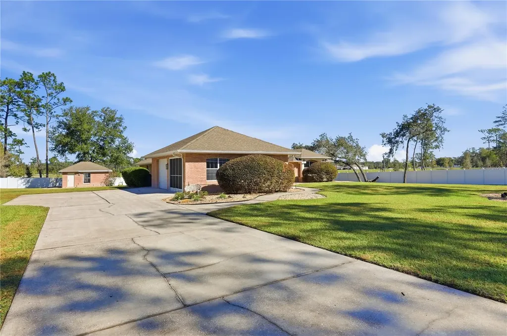 2021 Massachusetts Avenue Orange City FL 32763