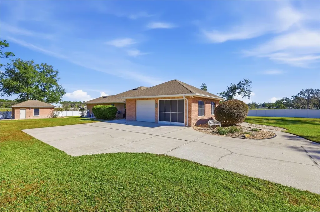 2021 Massachusetts Avenue Orange City FL 32763