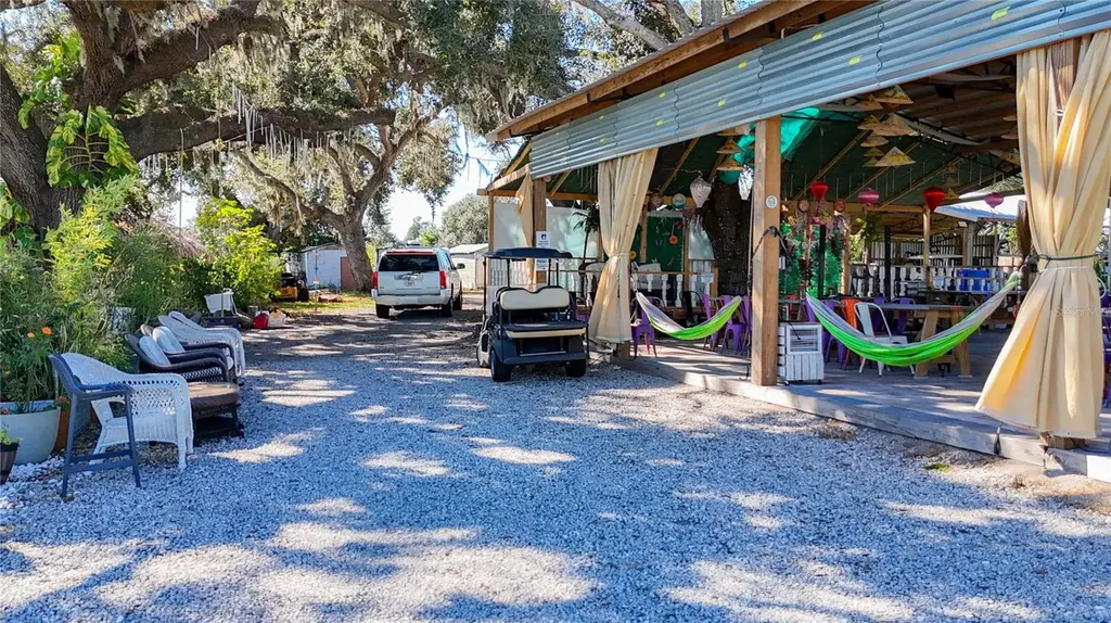 21552 E State Road 64 Bradenton FL 34212