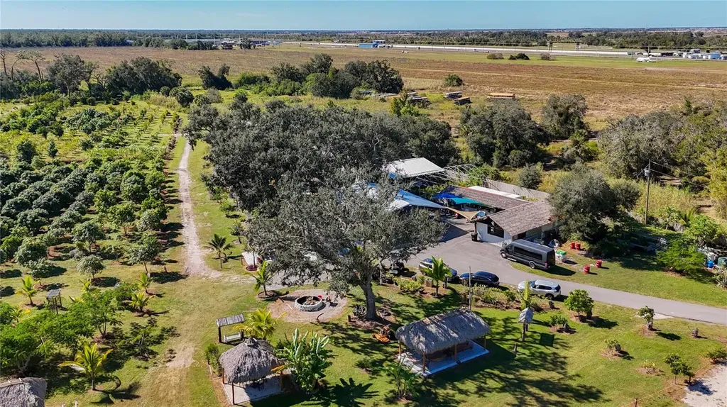 21552 E State Road 64 Bradenton FL 34212