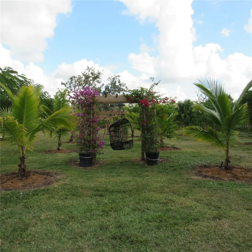 21552 E State Road 64 Bradenton FL 34212